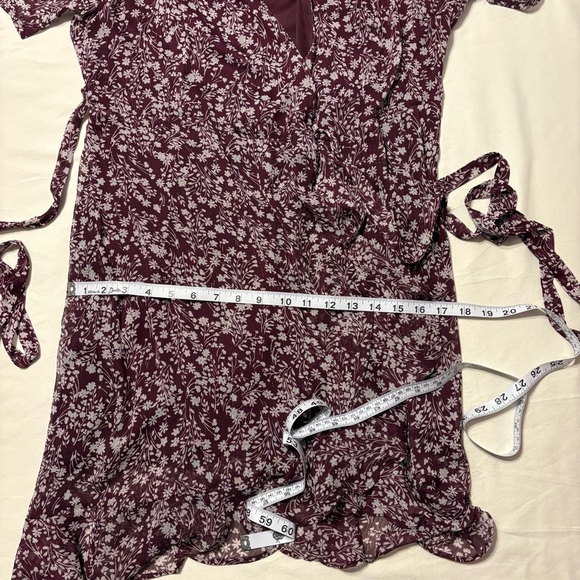 Miami Mini Wrap Dress in a Wine Red Floral Print - Picture 4 of 8